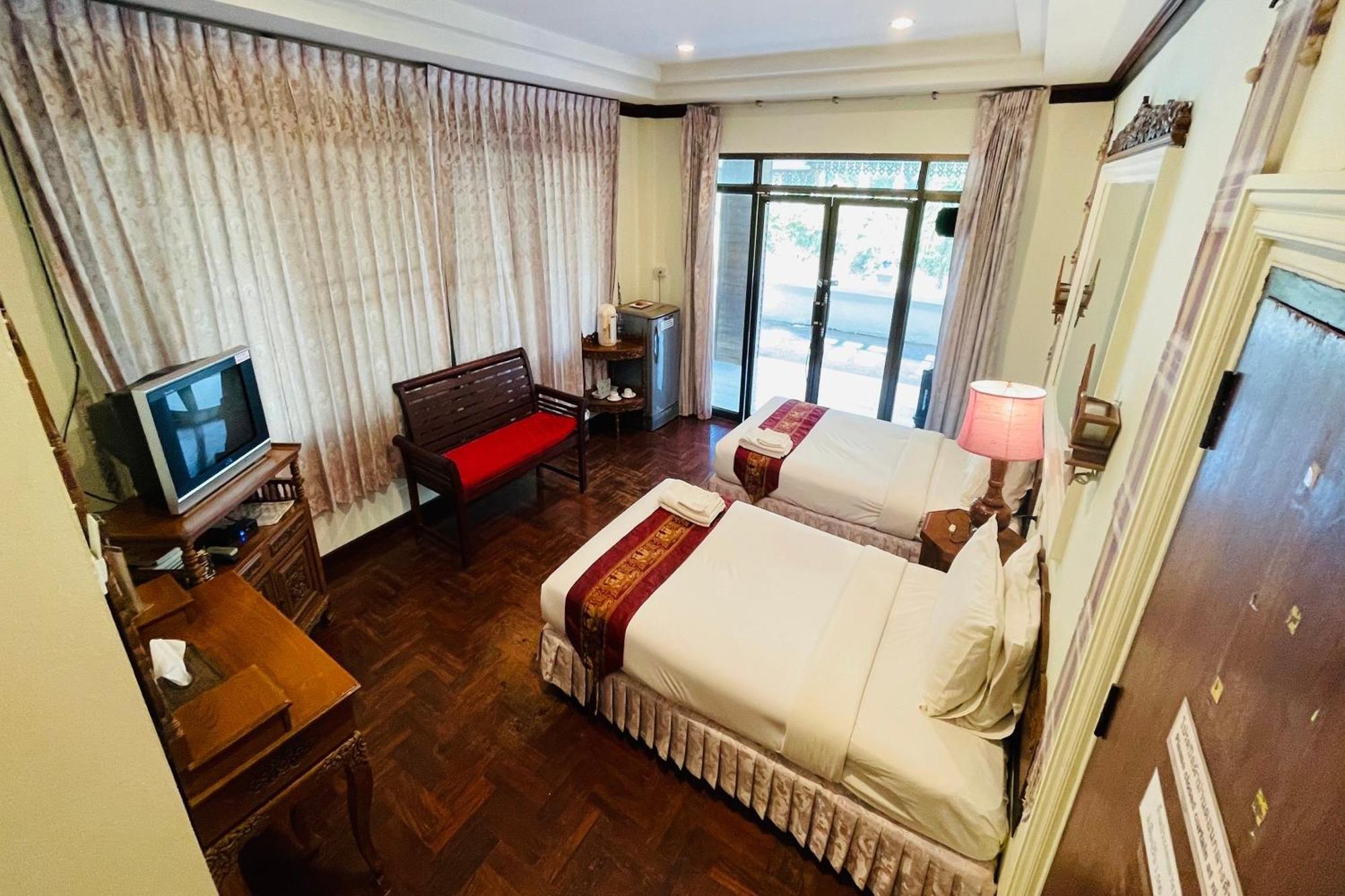 Baan Rim Kwai Paerimnam Resort กาญจนบุรี ภายนอก รูปภาพ